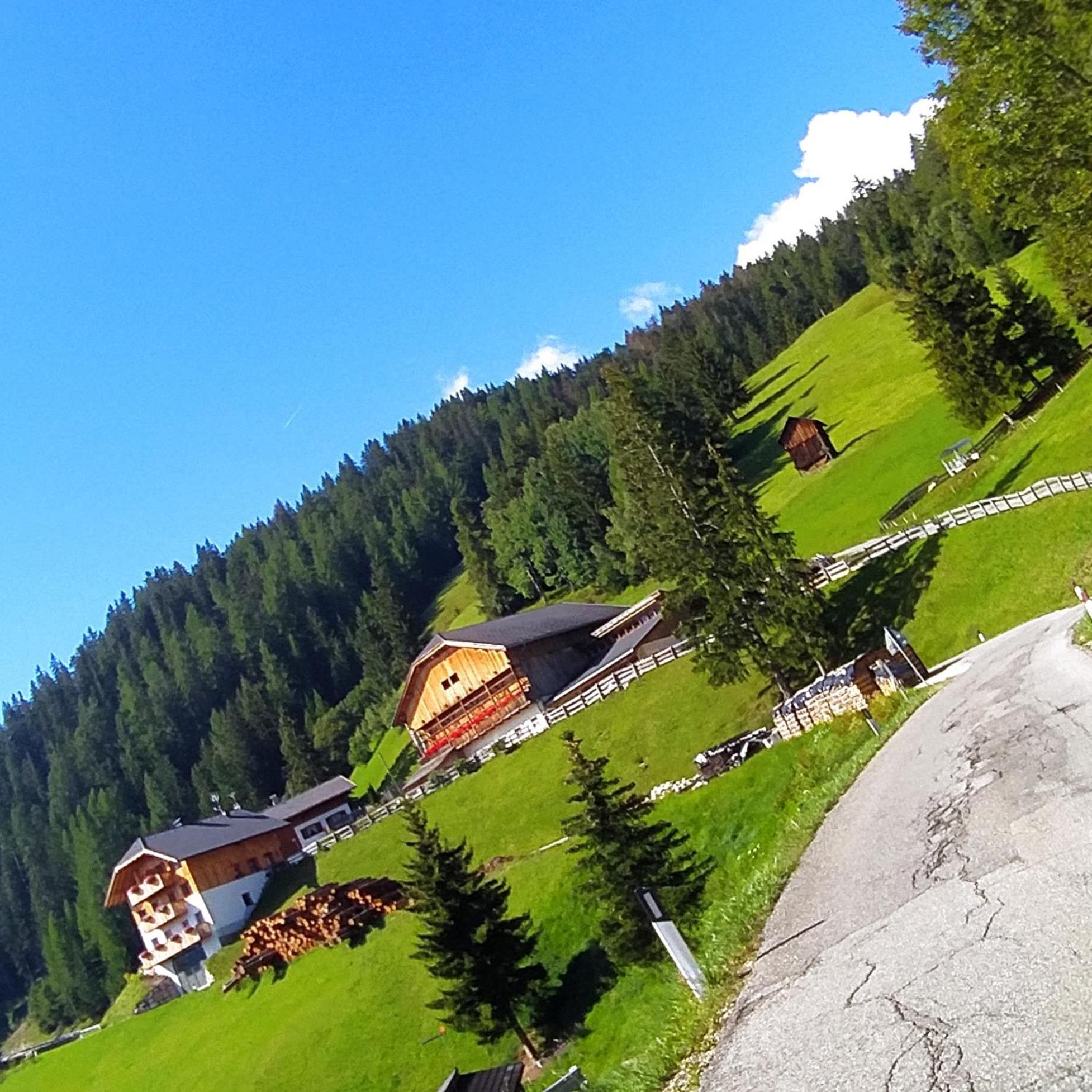 Agriturismo Luech Picedac La Valle Exteriér fotografie